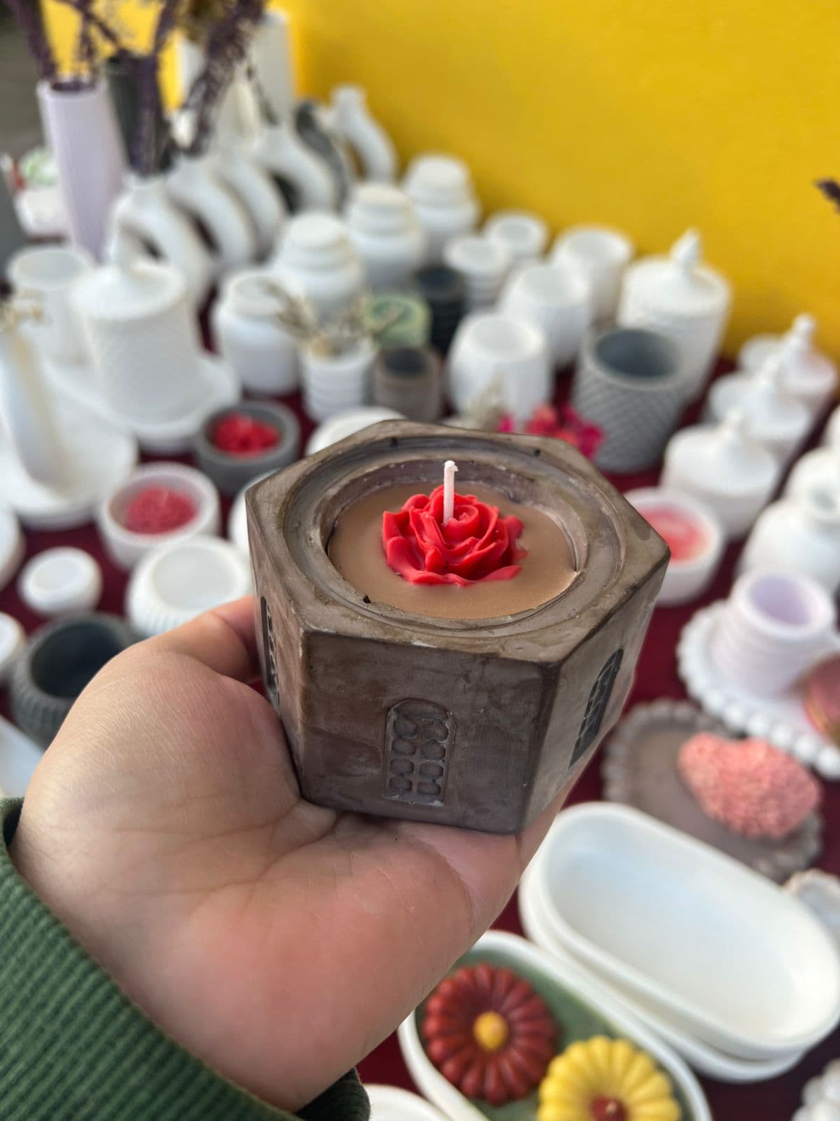 Floreros y adornos de yeso 2